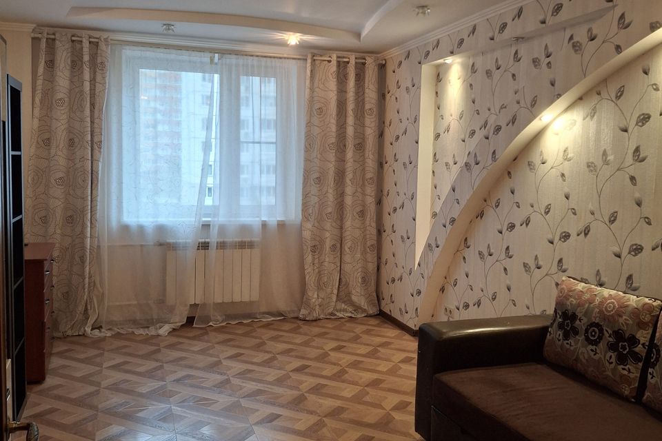 Продаётся 3-комнатная квартира, 104 м²