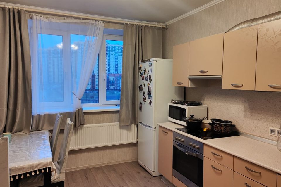 Продаётся 1-комнатная квартира, 41.7 м²