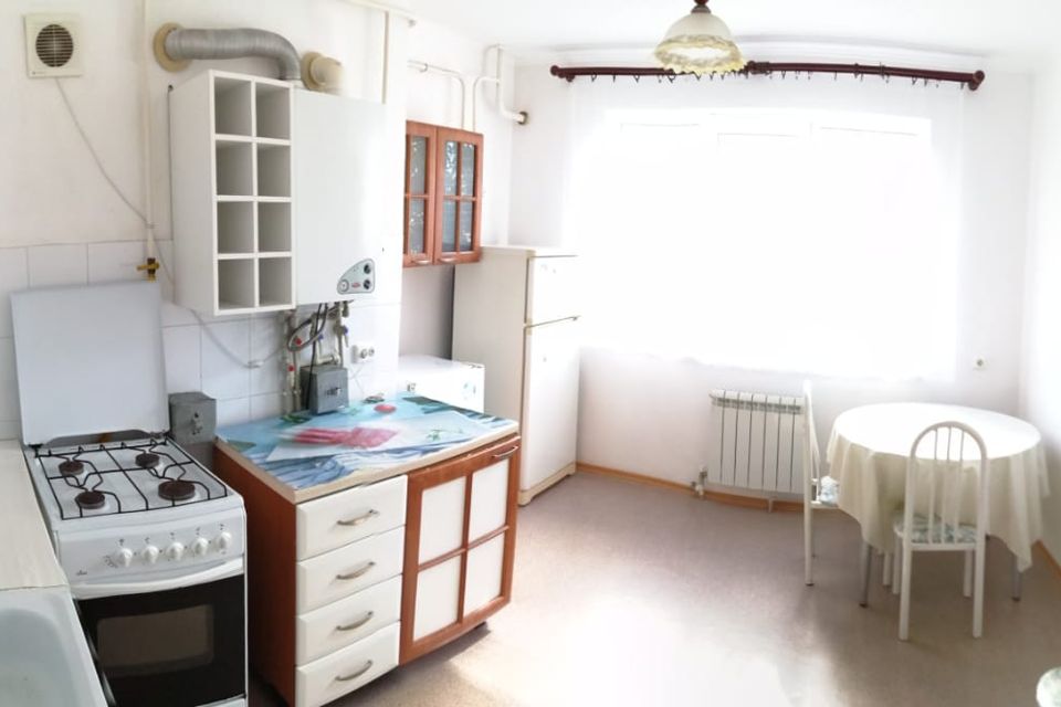 Продаётся 1-комнатная квартира, 43 м²