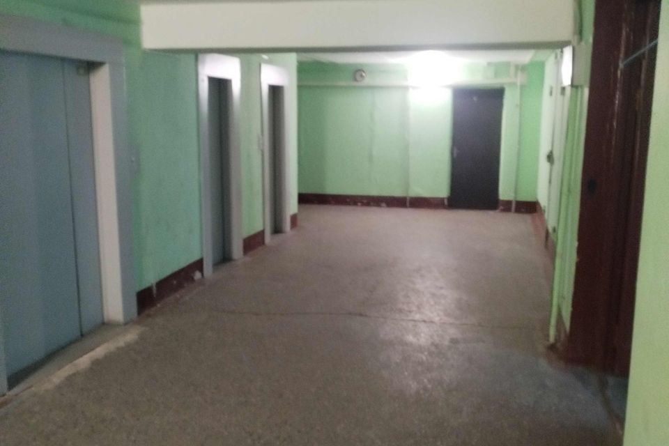 Продаётся 3 комнаты в 4-комн. квартире, 36 м²
