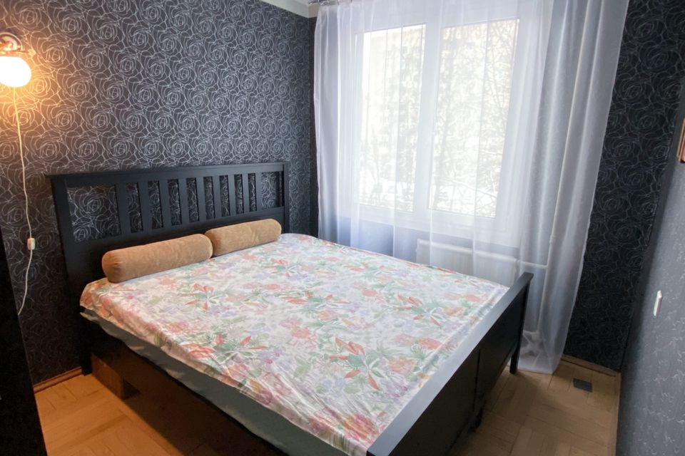 Продаётся 4-комнатная квартира, 49.2 м²
