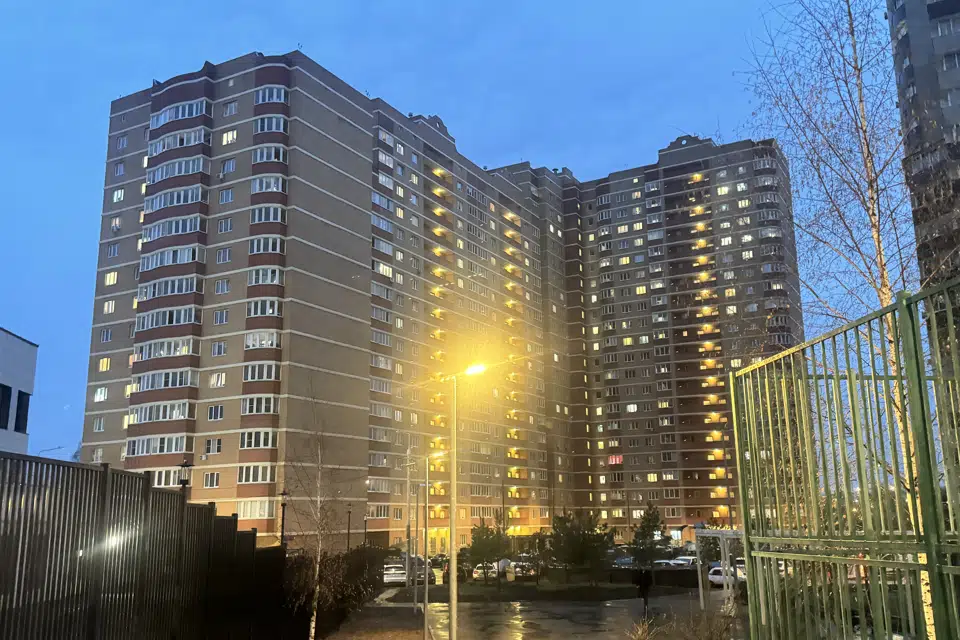 Продаётся 1-комнатная квартира, 42 м²