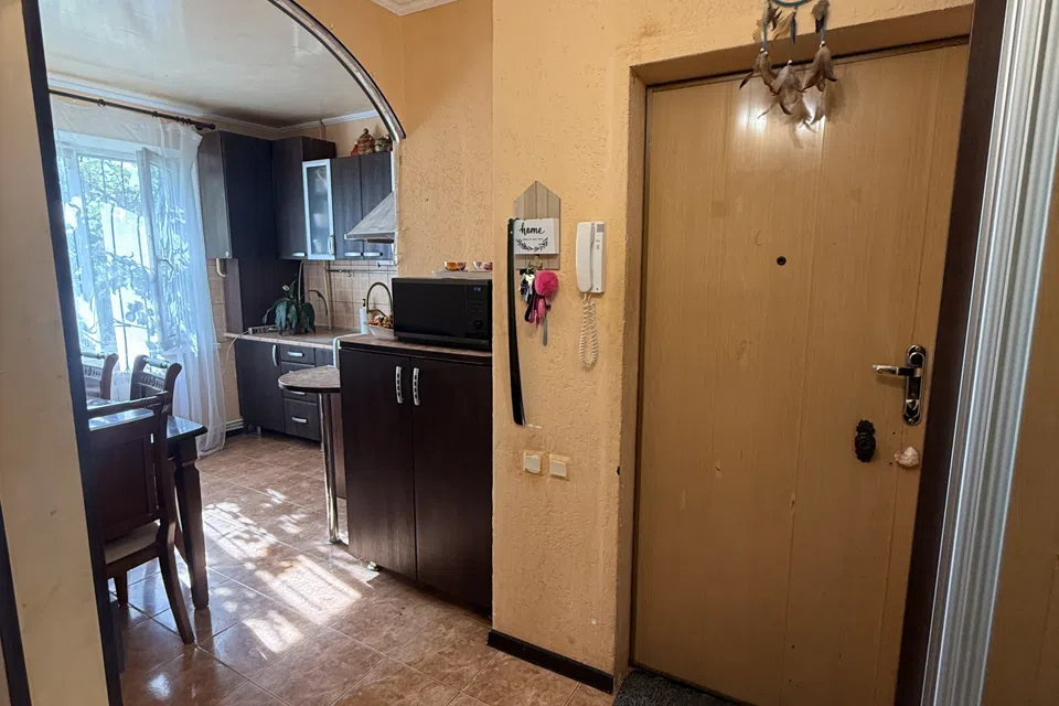 Продаётся 4-комнатная квартира, 89.3 м²