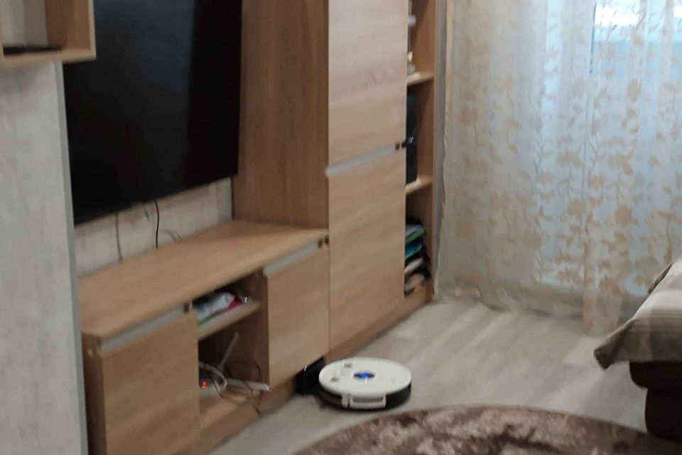 Продаётся 1-комнатная квартира, 41.8 м²