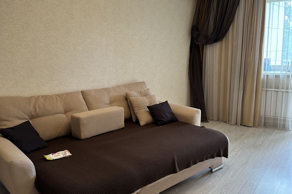 Продаётся 1-комнатная квартира, 48 м²