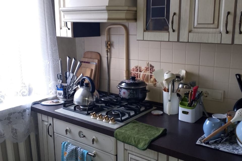 Продаётся 3-комнатная квартира, 47.7 м²