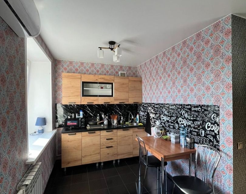 Продаётся 1-комнатная квартира, 30.7 м²