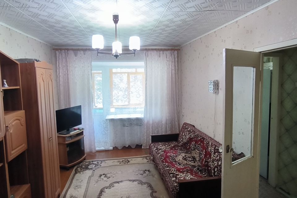 Продаётся 3-комнатная квартира, 42.3 м²