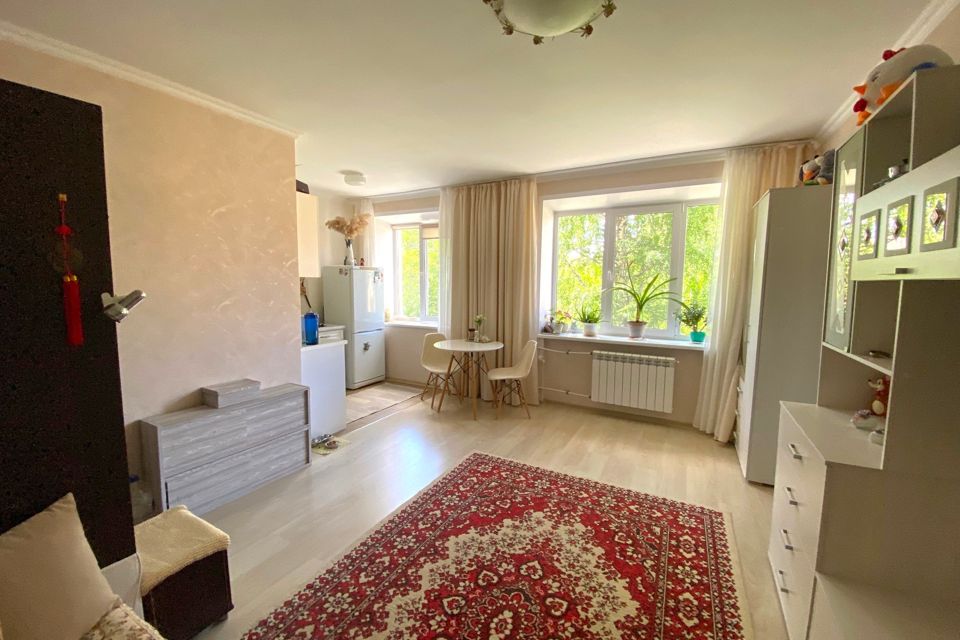 Продаётся 2-комнатная квартира, 42.8 м²