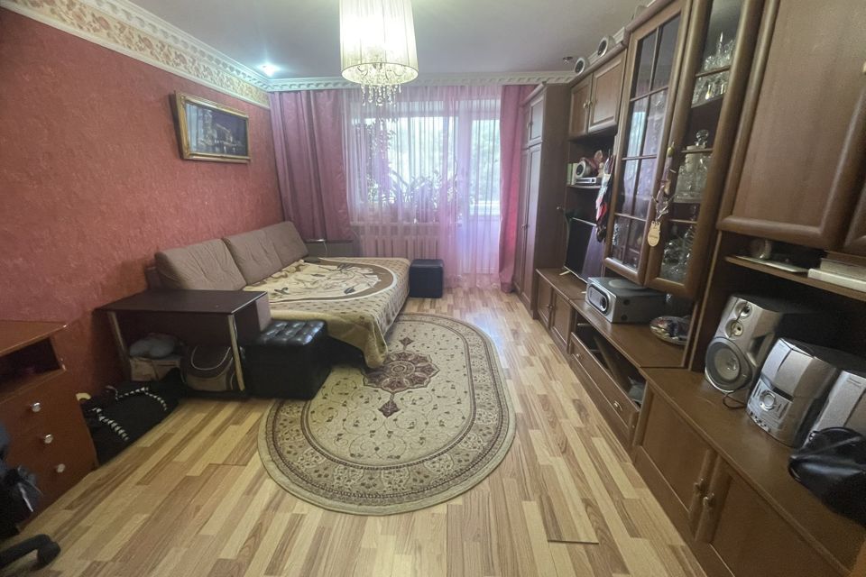 Продаётся 3-комнатная квартира, 57.7 м²