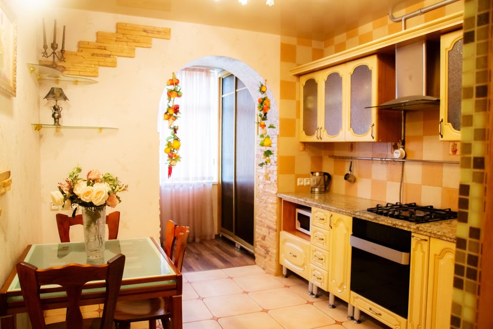 Сдаётся 3-комнатная квартира, 103 м²