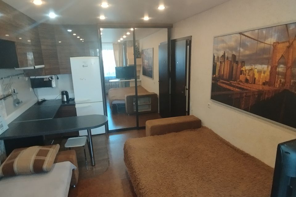 Продаётся комната в 1-комн. квартире, 18 м²