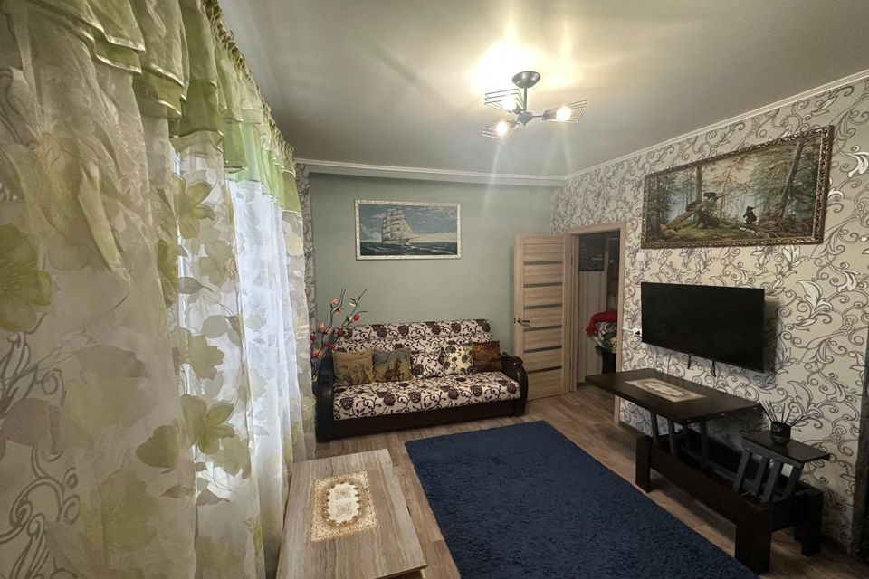 Продаётся 3-комнатная квартира, 49.5 м²