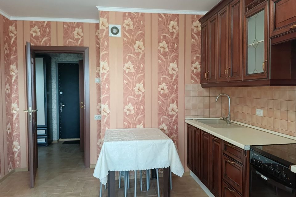 Продаётся 1-комнатная квартира, 41.8 м²