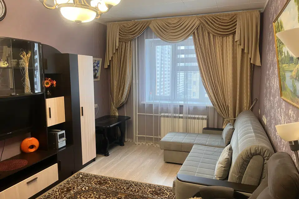 Продаётся 1-комнатная квартира, 43 м²