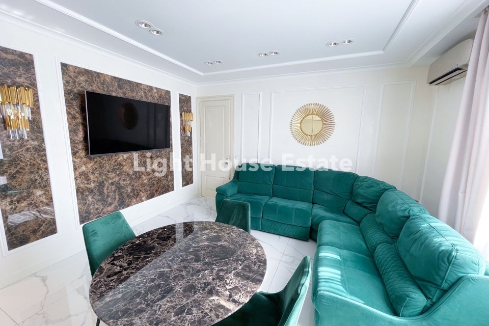 Продаётся 4-комнатная квартира, 120.7 м²