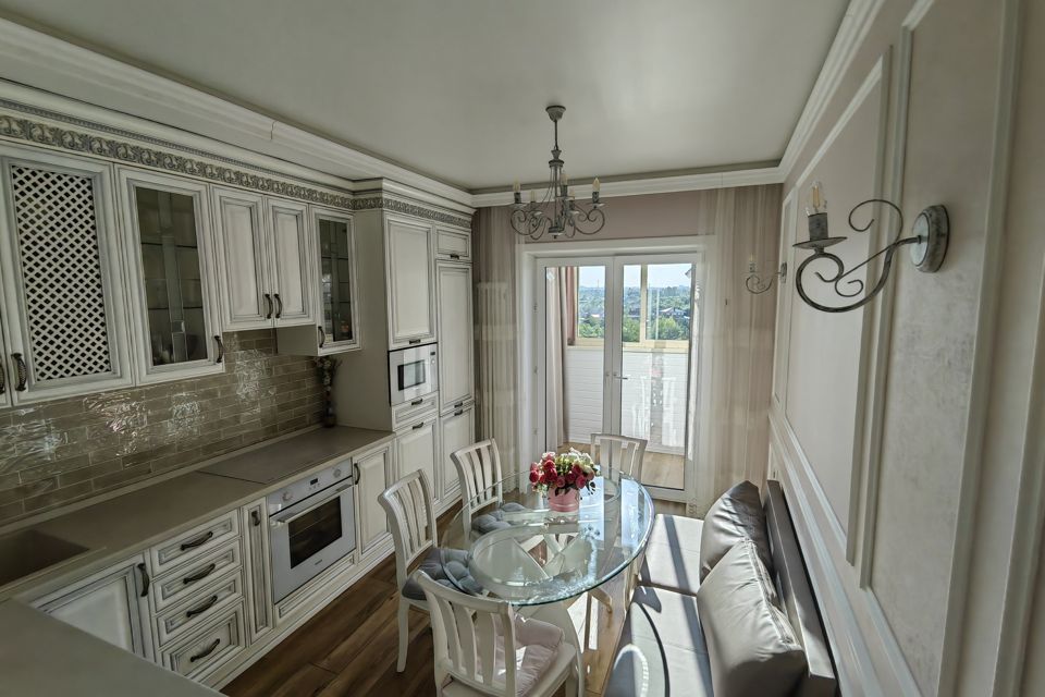 Продаётся 2-комнатная квартира, 66.8 м²