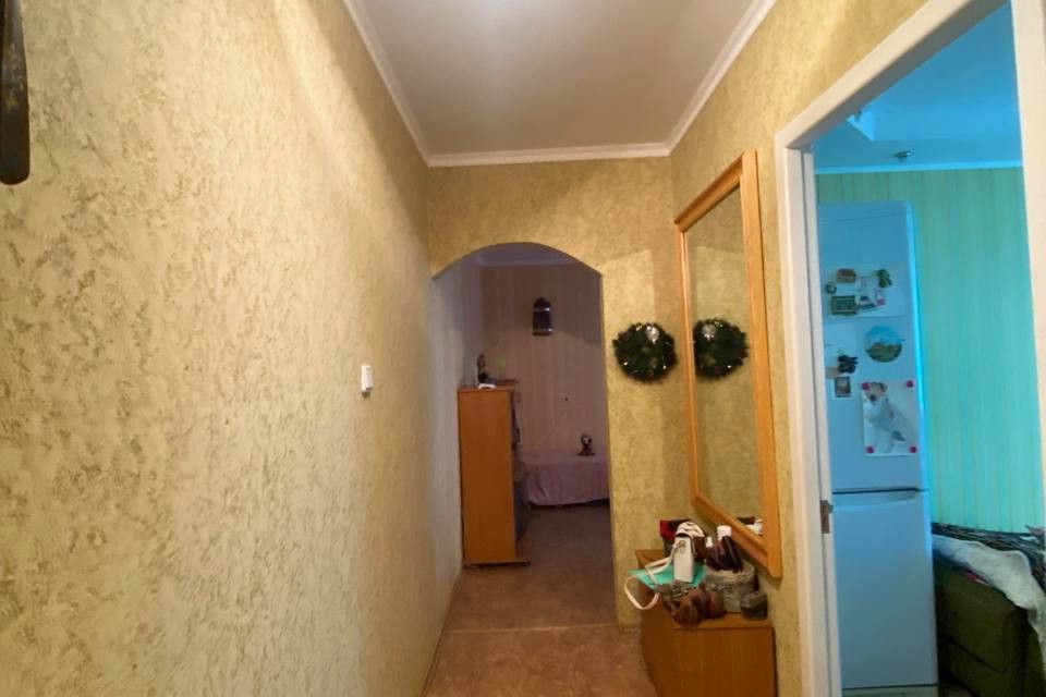 Продаётся 4-комнатная квартира, 61 м²