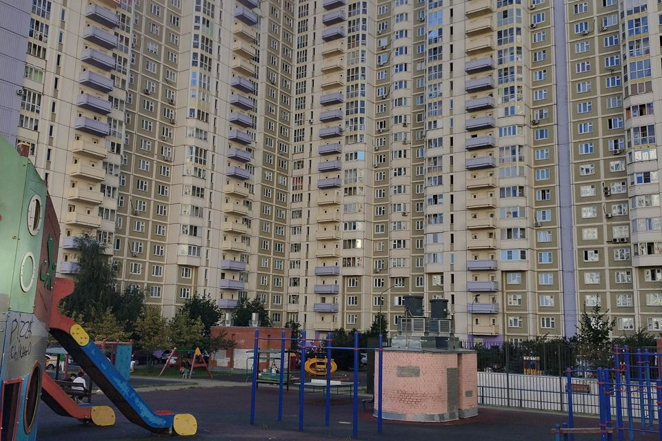 Продаётся 4-комнатная квартира, 100.7 м²