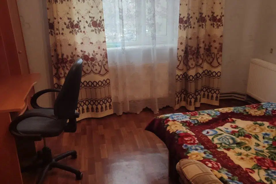 Продаётся 4-комнатная квартира, 80 м²