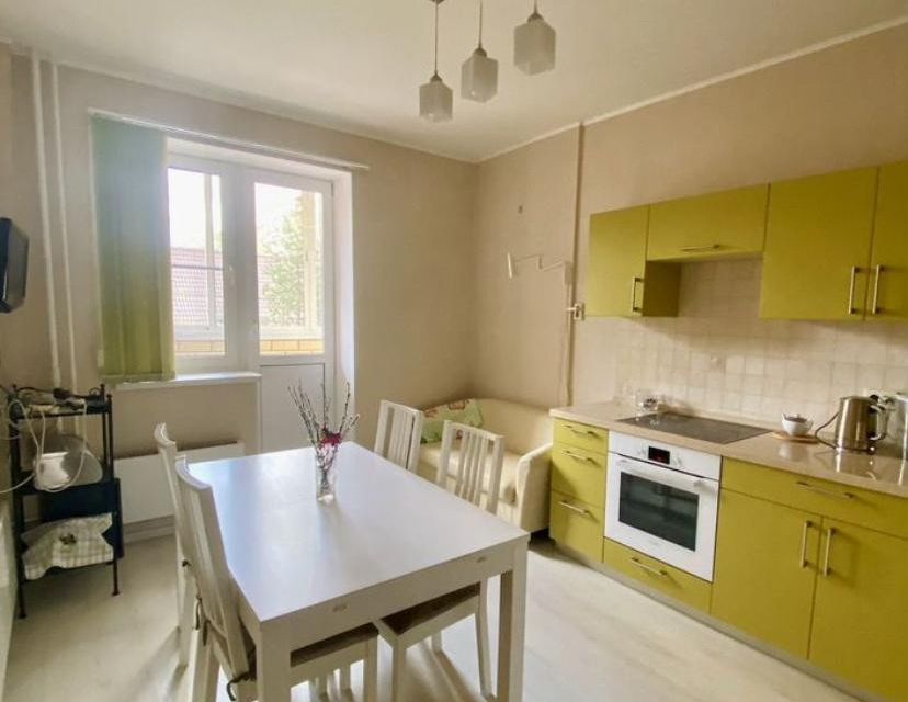 Продаётся 2-комнатная квартира, 70.3 м²
