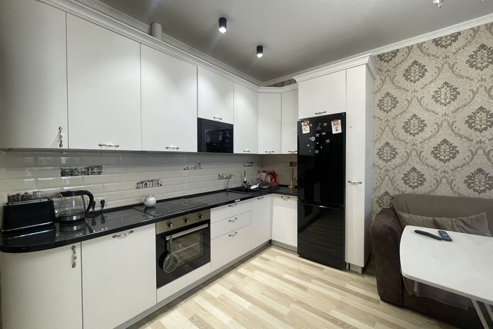 Продаётся 2-комнатная квартира, 69.5 м²