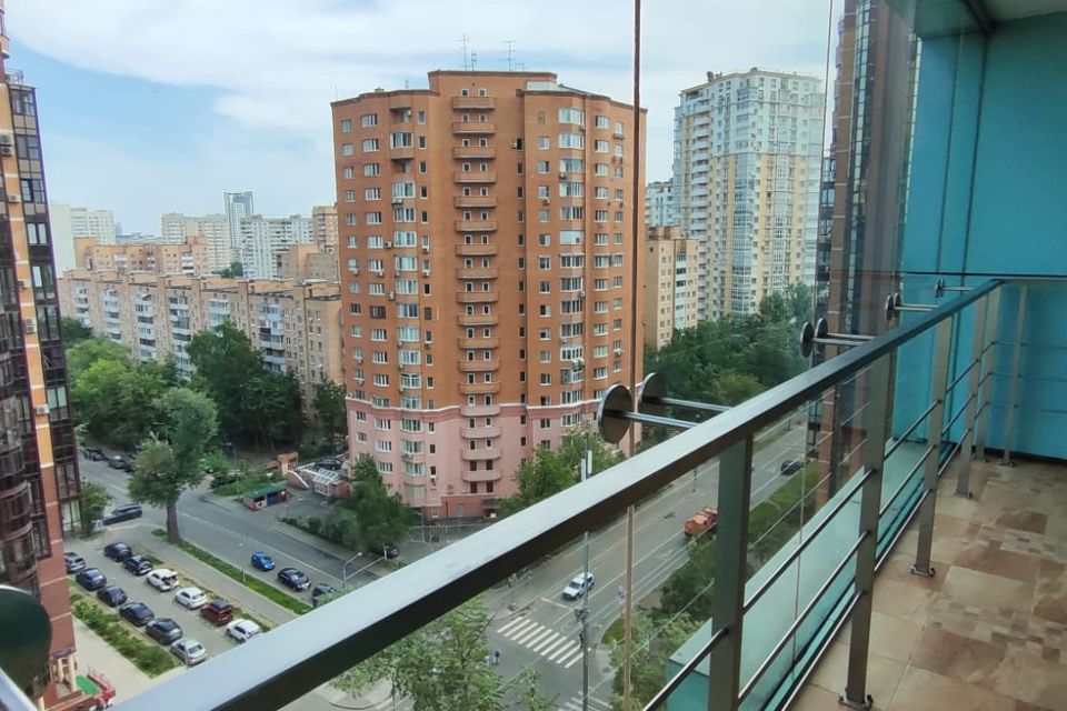 Продаётся 3-комнатная квартира, 115.8 м²