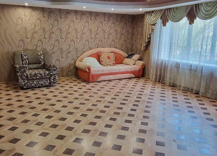 Продаётся 3-комнатная квартира, 134.8 м²