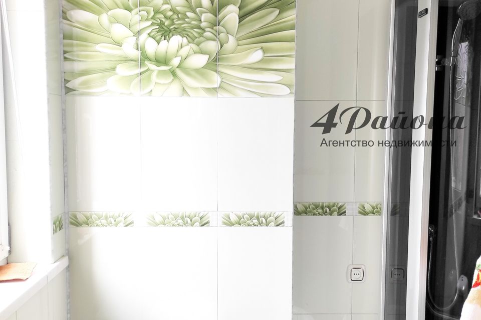 Продаётся 3-этажный дом, 400 м²