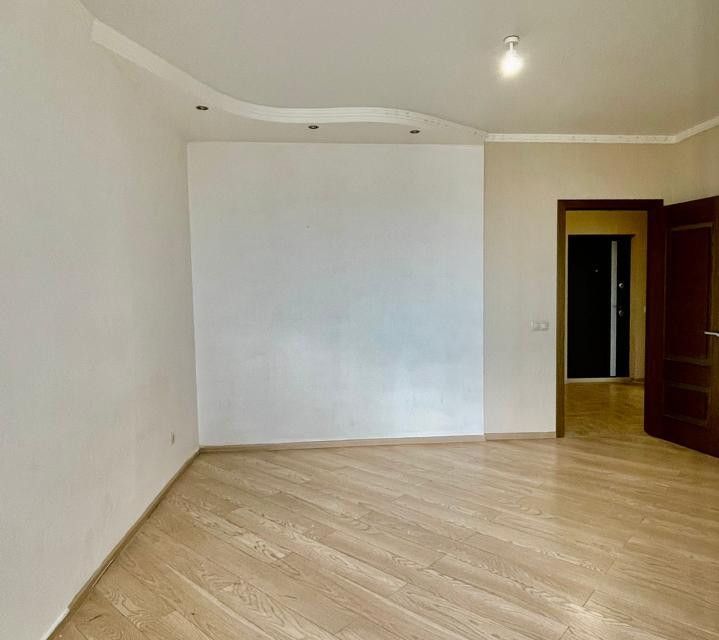 Продаётся 1-комнатная квартира, 56.2 м²
