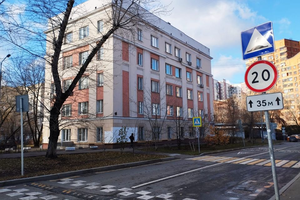 Продаётся 2-комнатная квартира, 67.2 м²