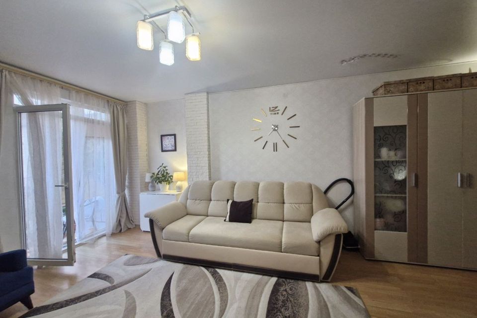 Продаётся 2-комнатная квартира, 40.7 м²