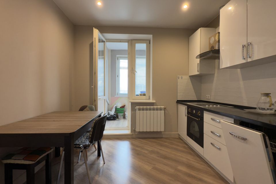 Продаётся 2-комнатная квартира, 63.4 м²