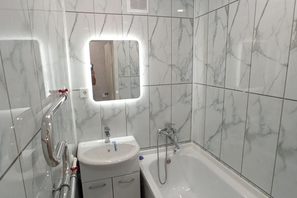 Продаётся 2-комнатная квартира, 42.4 м²