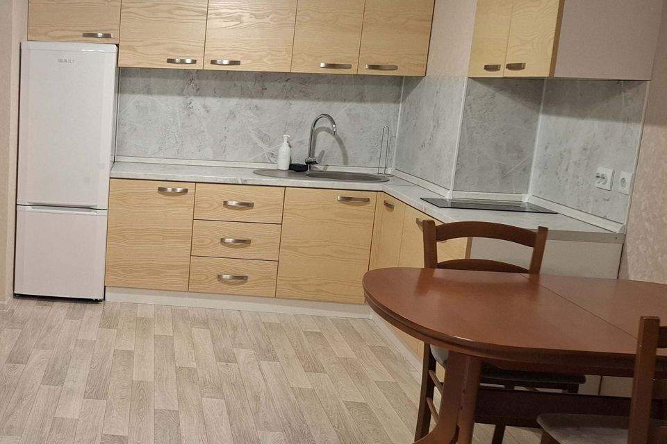 Сдаётся 1-комнатная квартира, 40 м²