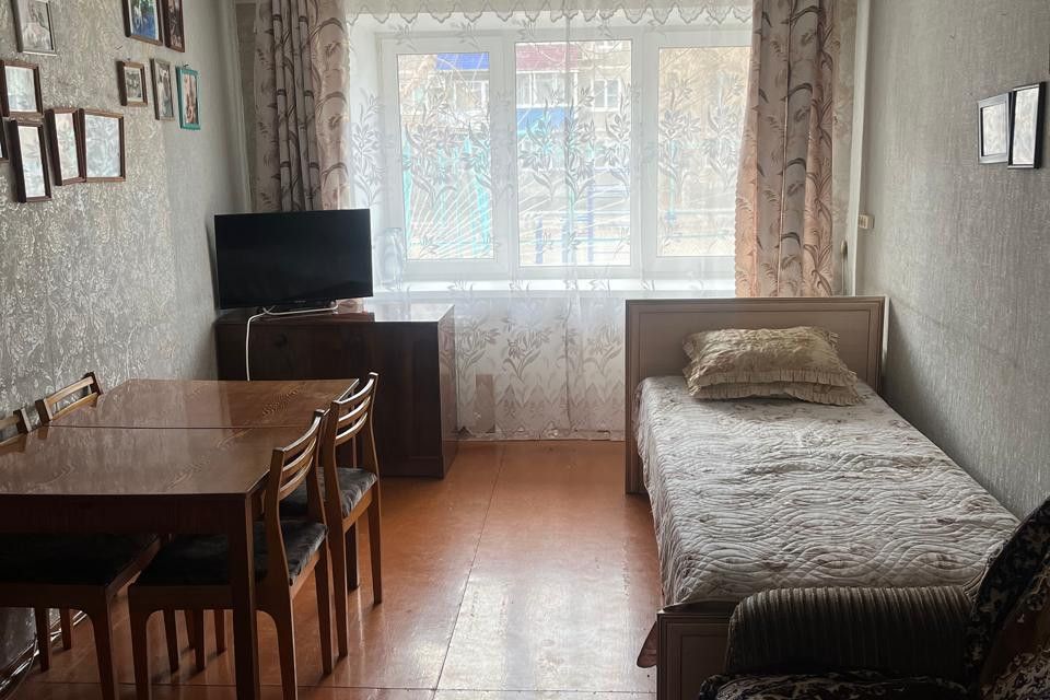 Продаётся 2-комнатная квартира, 42.4 м²