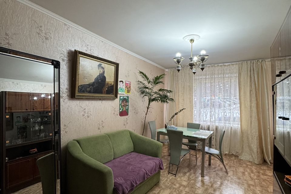 Продаётся 3-комнатная квартира, 61.8 м²