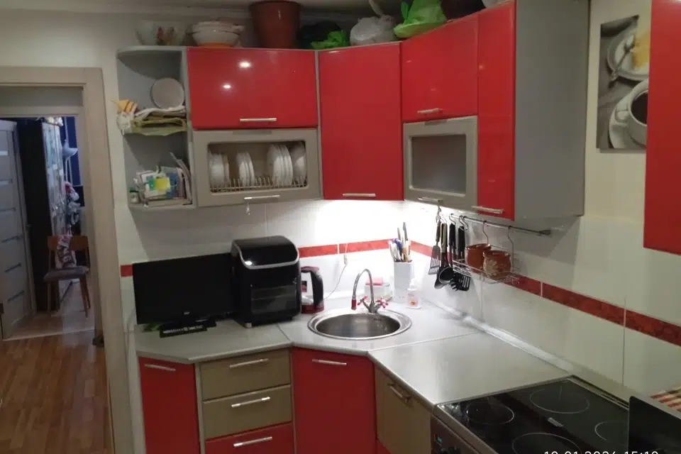 Продаётся 3-комнатная квартира, 57.8 м²