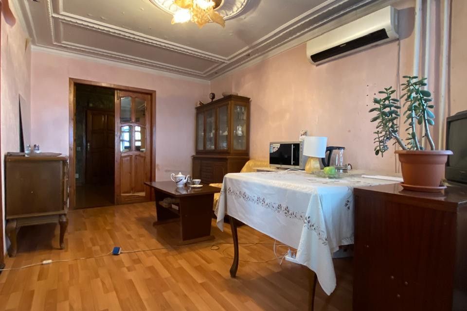 Продаётся 3-комнатная квартира, 98.4 м²