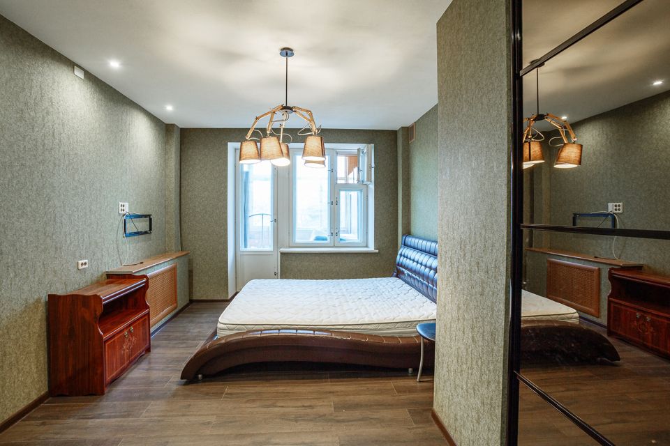 Продаётся 4-комнатная квартира, 100 м²