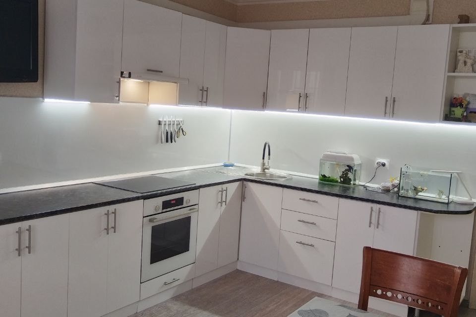 Продаётся 3-комнатная квартира, 92 м²