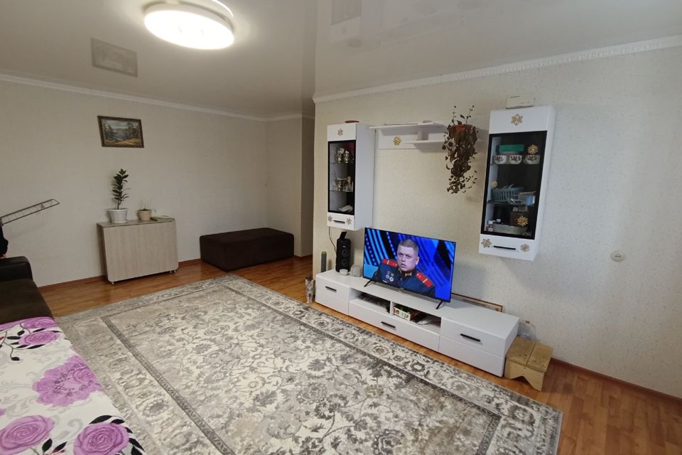 Продаётся 3-комнатная квартира, 61.8 м²