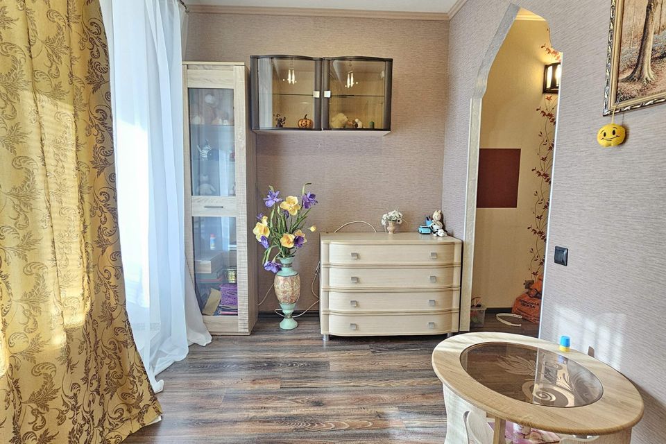 Продаётся 1-комнатная квартира, 43.2 м²