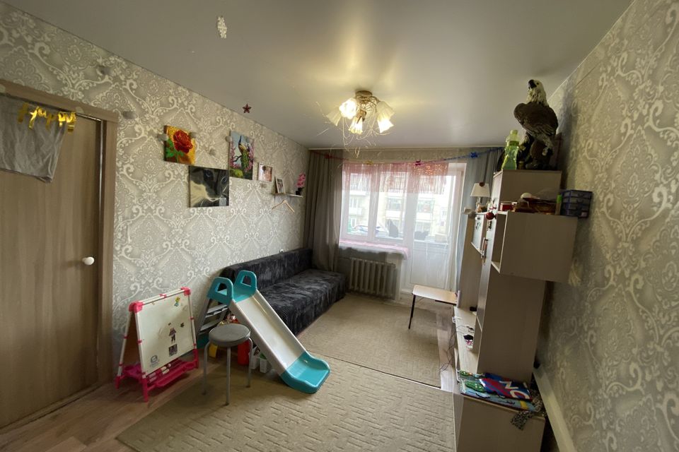 Продаётся 3-комнатная квартира, 55.5 м²