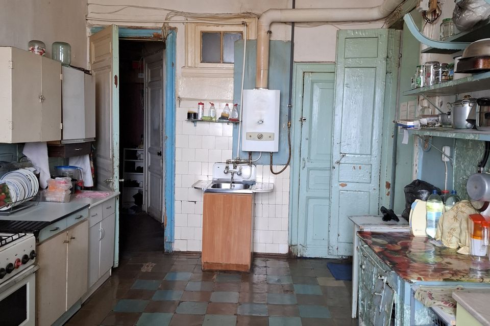 Продаётся комната в 5-комн. квартире, 26.6 м²
