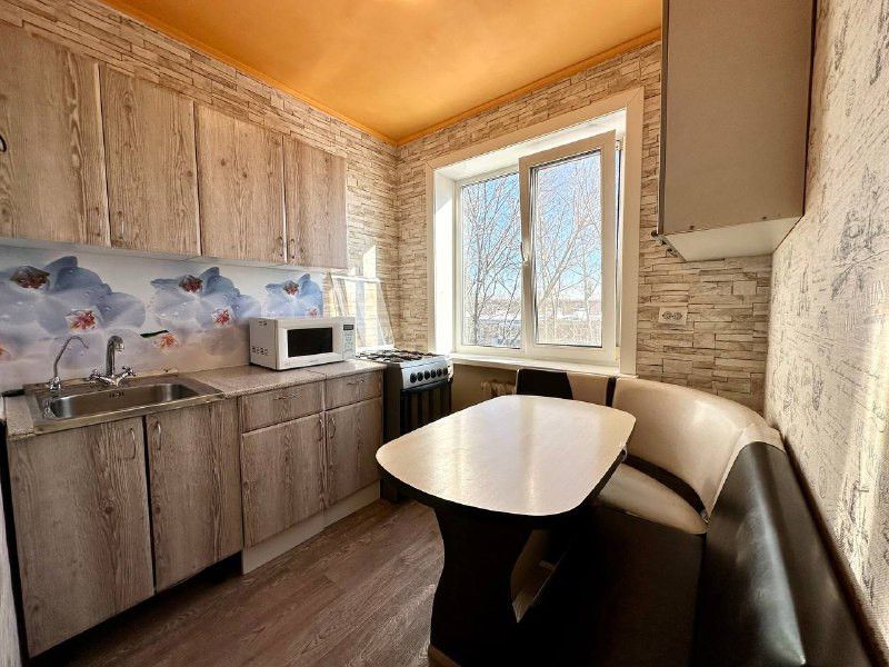 Продаётся 4-комнатная квартира, 61.4 м²