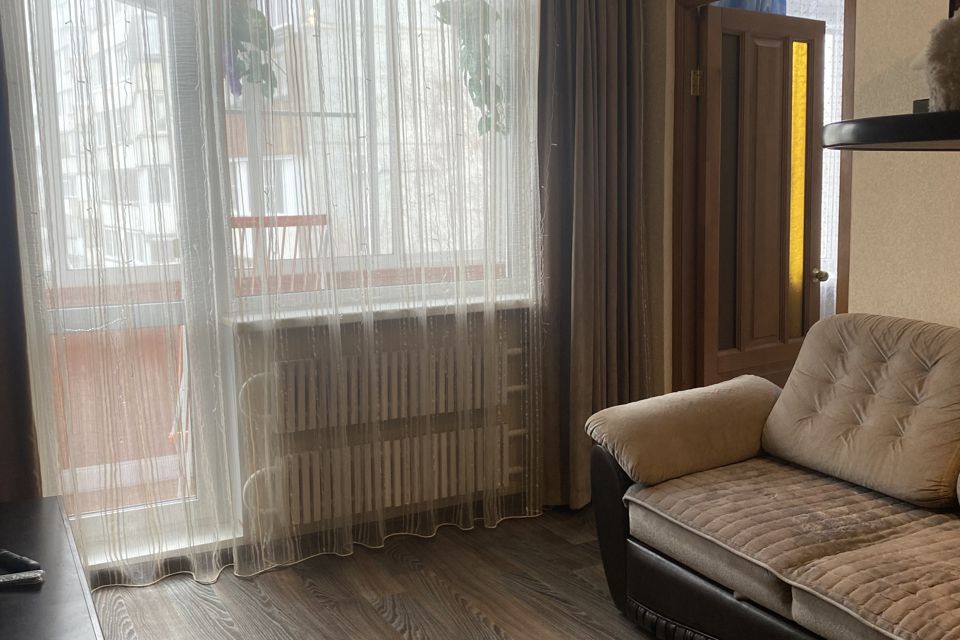 Продаётся 3-комнатная квартира, 49.6 м²