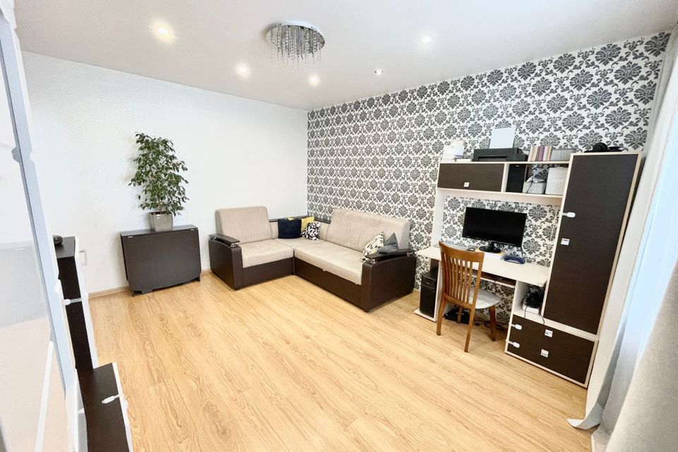 Продаётся 3-комнатная квартира, 67.9 м²