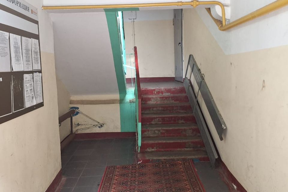 Продаётся комната в 4-комн. квартире, 10.5 м²