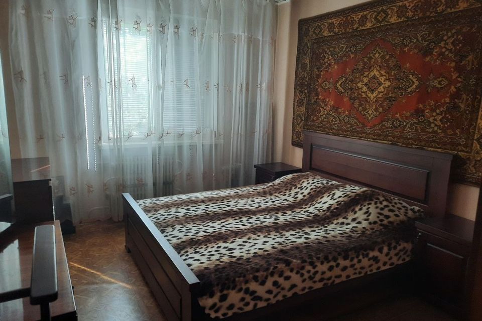 Продаётся 3-комнатная квартира, 57.2 м²